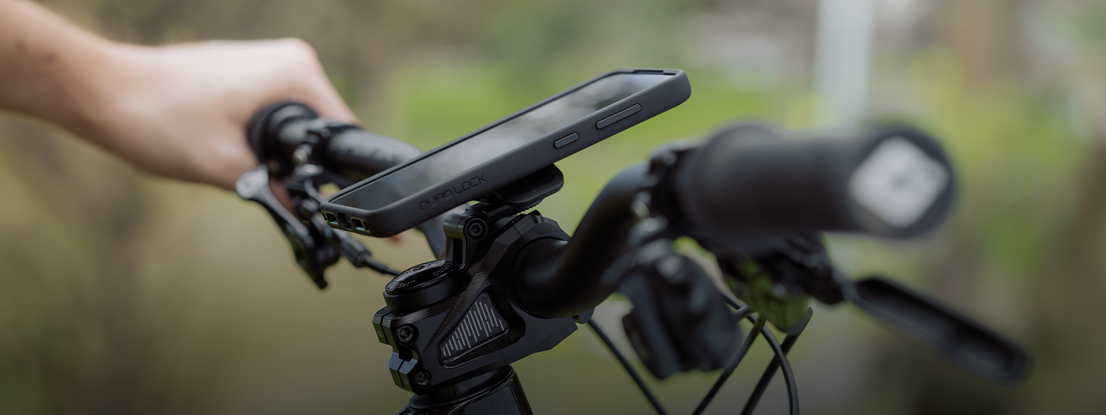 QUAD LOCK STEM CAP MOUNT ステムキャップマウント Quad Lock Launches New Stem Cap Mounts with Exclusive Ride